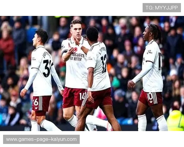 英超阿森纳边路插上造杀机，中场断球成关键